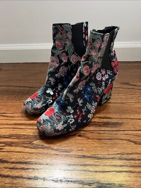 Floral Embroidered Black Ankle Boots - Women's